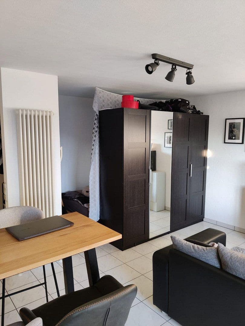 Pronájem bytu 1+1 40 m², Aidlingen, Bádensko-Württembersko Pronájem bytu 1+1 40 m², Aidlingen, Bádensko-Württembersko