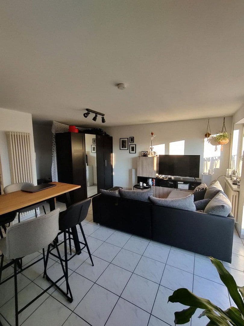 Pronájem bytu 1+1 40 m², Aidlingen, Bádensko-Württembersko Pronájem bytu 1+1 40 m², Aidlingen, Bádensko-Württembersko