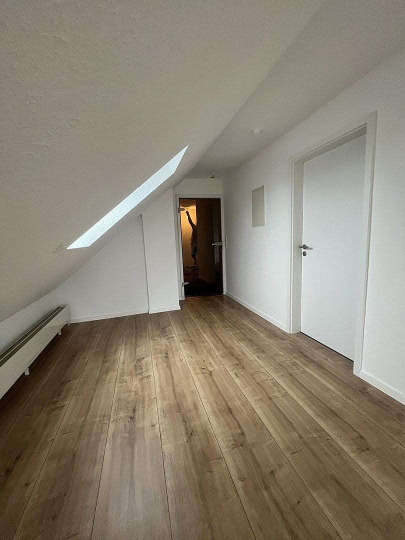 Pronájem bytu 4+1 91 m², Westerwaldstraße 5, Limburg an der Lahn, Hessen Pronájem bytu 4+1 91 m², Westerwaldstraße 5, Limburg an der Lahn, Hessen