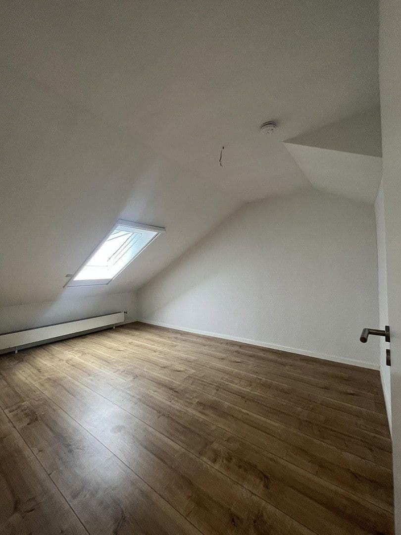 Pronájem bytu 4+1 91 m², Westerwaldstraße 5, Limburg an der Lahn, Hessen Pronájem bytu 4+1 91 m², Westerwaldstraße 5, Limburg an der Lahn, Hessen
