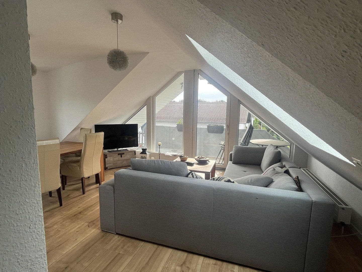 Pronájem bytu 4+1 91 m², Westerwaldstraße 5, Limburg an der Lahn, Hessen Pronájem bytu 4+1 91 m², Westerwaldstraße 5, Limburg an der Lahn, Hessen