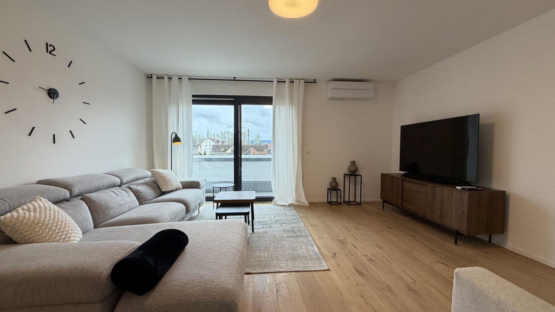 Pronájem bytu 3+kk 150 m², Weil am Rhein, Bádensko-Württembersko Pronájem bytu 3+kk 150 m², Weil am Rhein, Bádensko-Württembersko