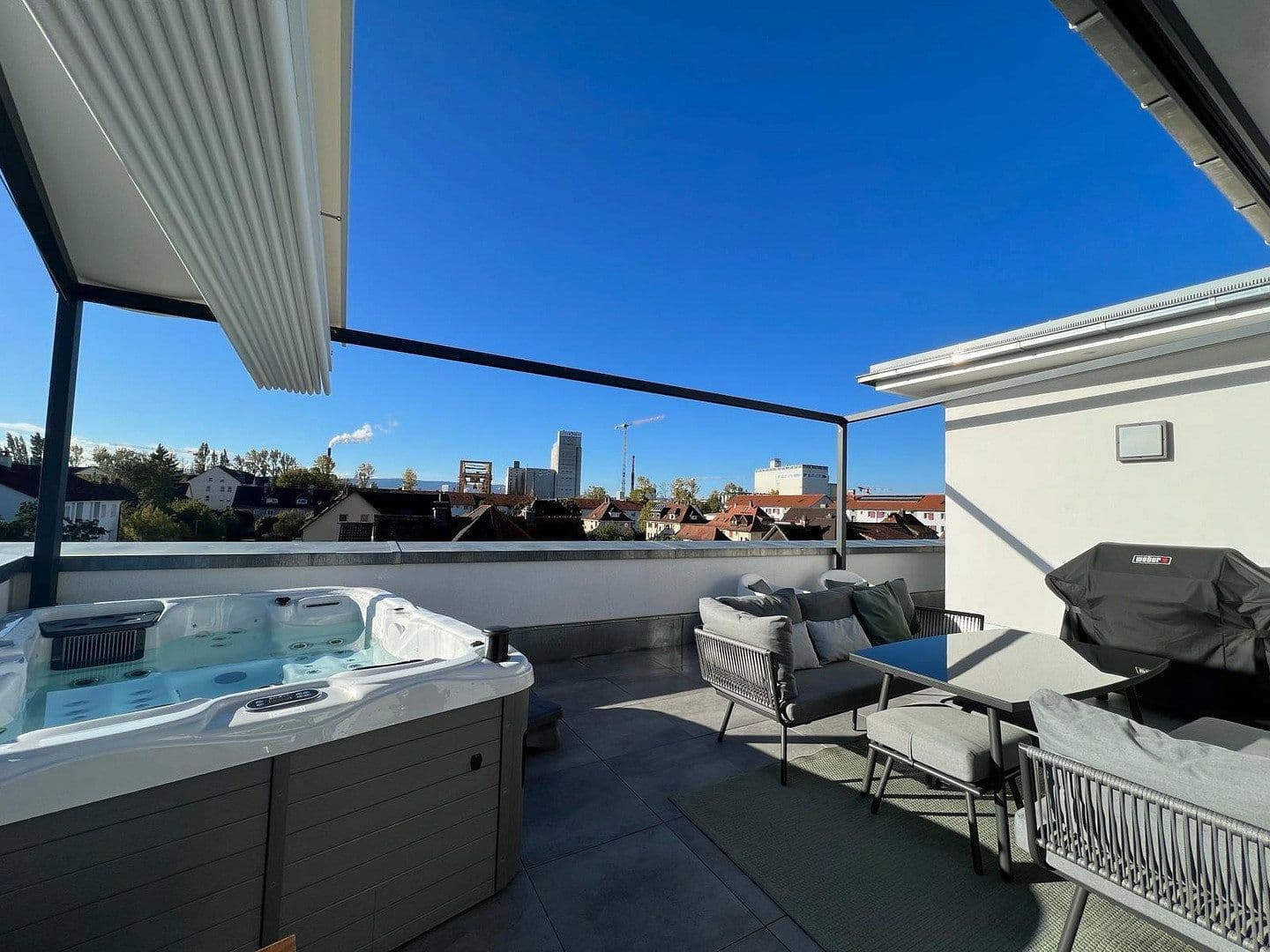 Pronájem bytu 3+kk 150 m², Weil am Rhein, Bádensko-Württembersko Pronájem bytu 3+kk 150 m², Weil am Rhein, Bádensko-Württembersko