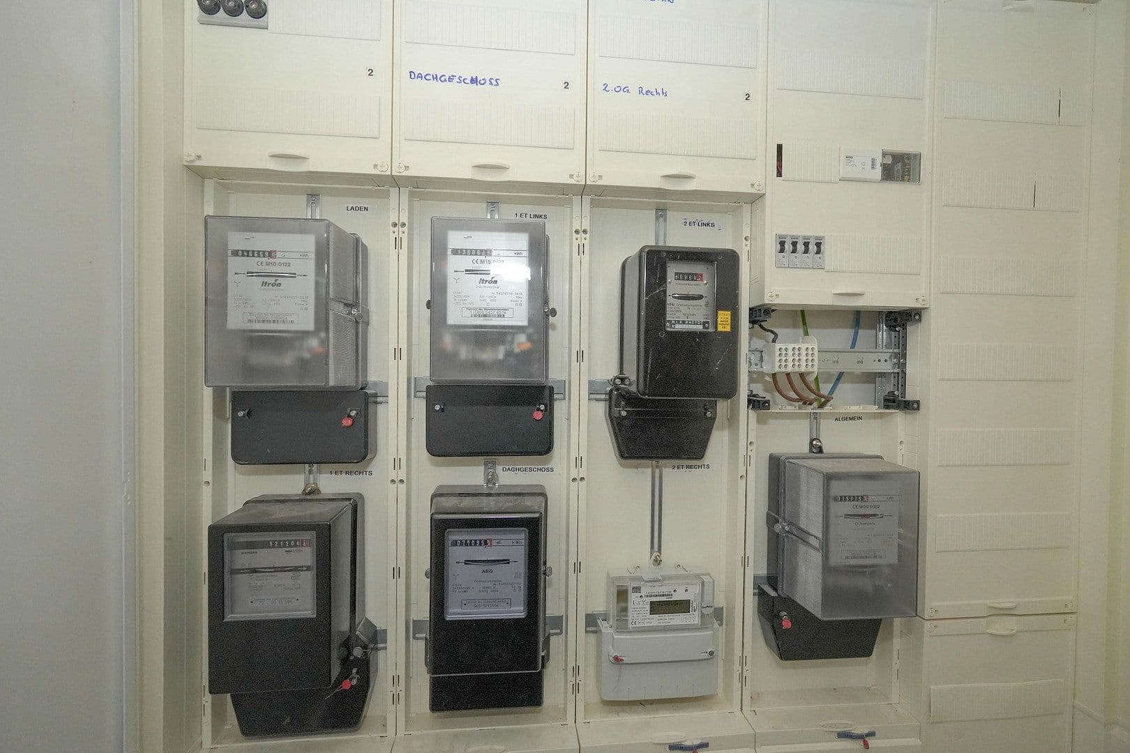 Prodej domu 1.780 m², pozemek 1.162 m², Konstantinplatz.5, Nordrhein-Westfalen - Mönchengladbach, Severní Porýní-Vestfálsko Prodej domu 1.780 m², pozemek 1.162 m², Konstantinplatz.5, Nordrhein-Westfalen - Mönchengladbach, Severní Porýní-Vestfálsko