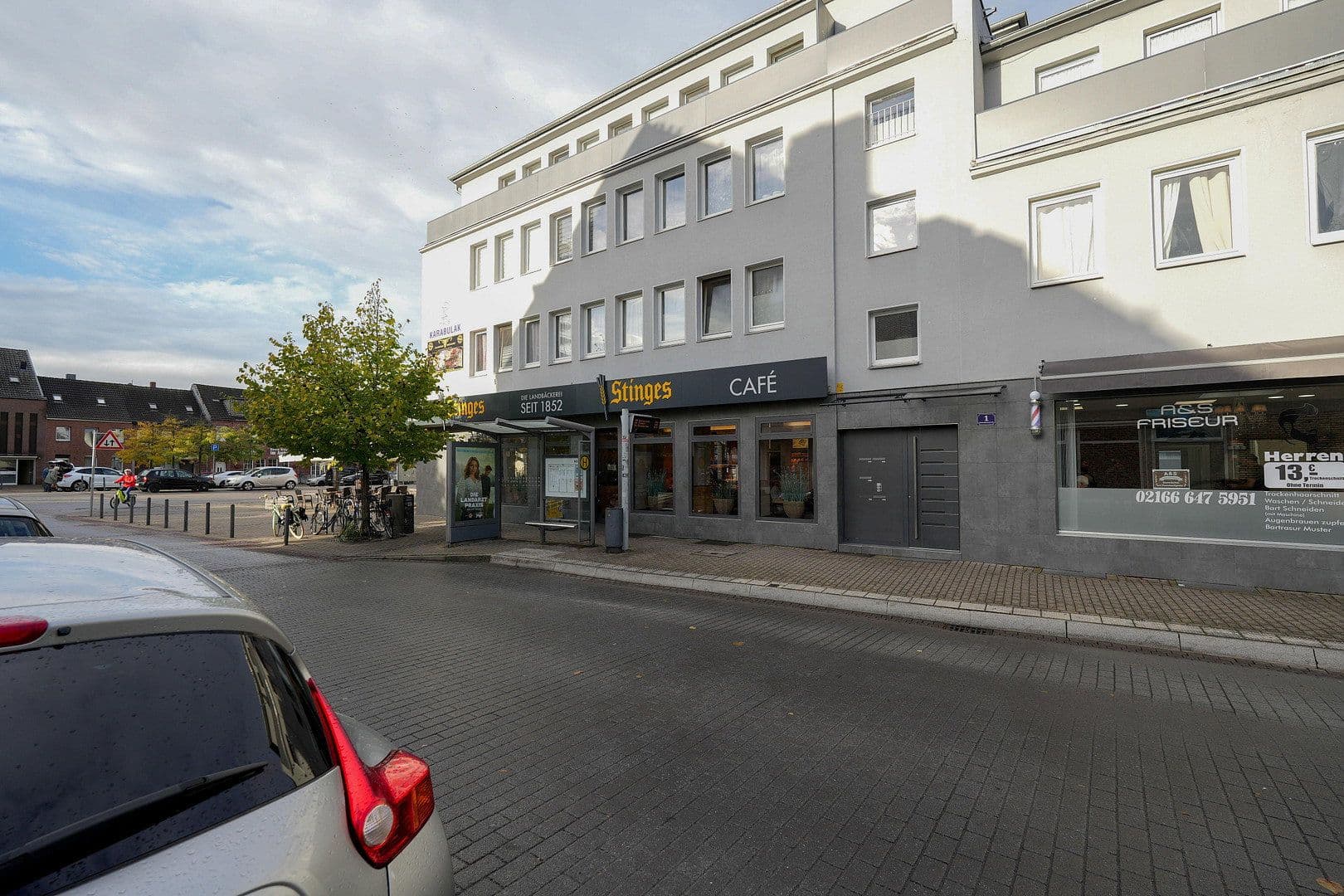 Prodej domu 1.780 m², pozemek 1.162 m², Konstantinplatz.5, Nordrhein-Westfalen - Mönchengladbach, Severní Porýní-Vestfálsko Prodej domu 1.780 m², pozemek 1.162 m², Konstantinplatz.5, Nordrhein-Westfalen - Mönchengladbach, Severní Porýní-Vestfálsko