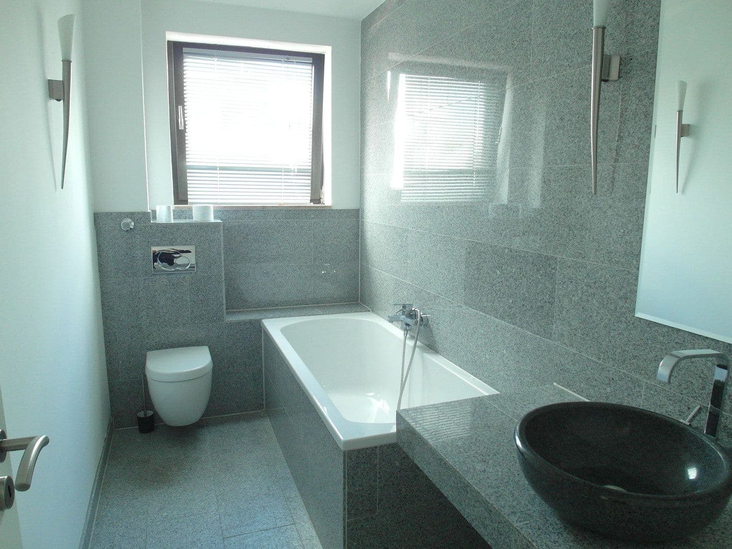 Pronájem bytu 5+1 174 m², Neusser Straße 26b, Meerbusch, Severní Porýní-Vestfálsko Pronájem bytu 5+1 174 m², Neusser Straße 26b, Meerbusch, Severní Porýní-Vestfálsko