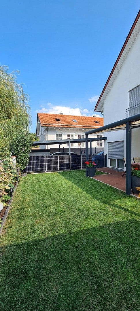 Prodej domu 127 m², pozemek 235 m², Adalbert-Stifter-Weg 2a, Markt Schwaben, Bavorsko Prodej domu 127 m², pozemek 235 m², Adalbert-Stifter-Weg 2a, Markt Schwaben, Bavorsko