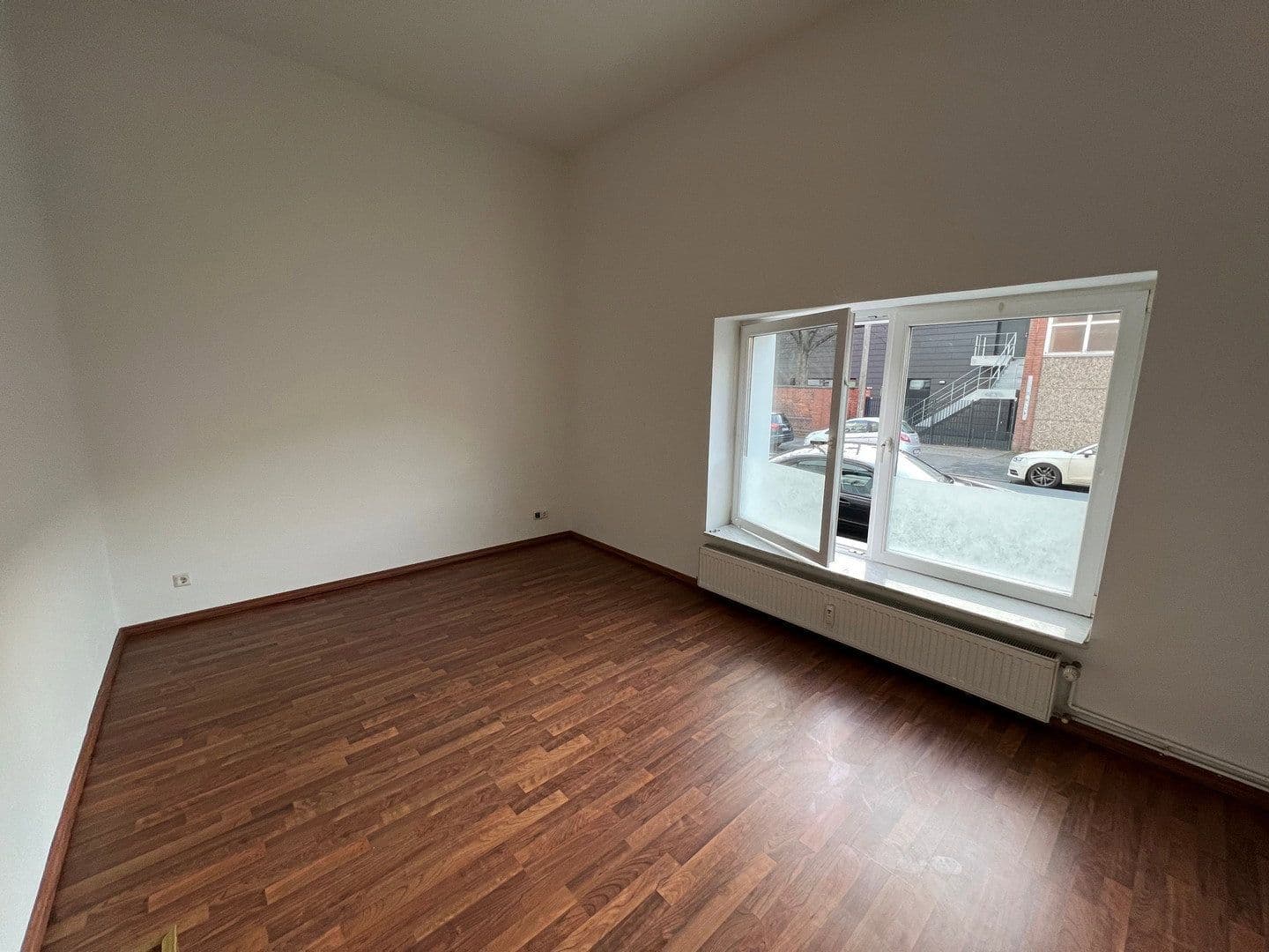 Pronájem bytu 4+1 71 m², Grabbestr. 20, Hannover, Dolní Sasko Pronájem bytu 4+1 71 m², Grabbestr. 20, Hannover, Dolní Sasko