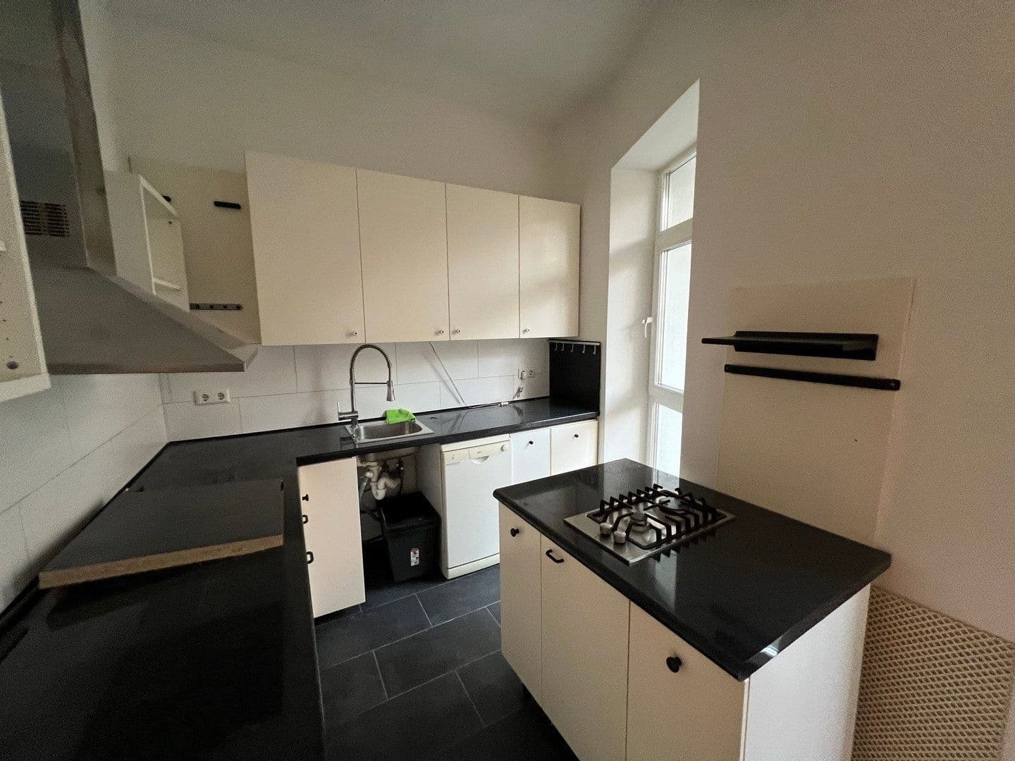 Pronájem bytu 4+1 71 m², Grabbestr. 20, Hannover, Dolní Sasko Pronájem bytu 4+1 71 m², Grabbestr. 20, Hannover, Dolní Sasko