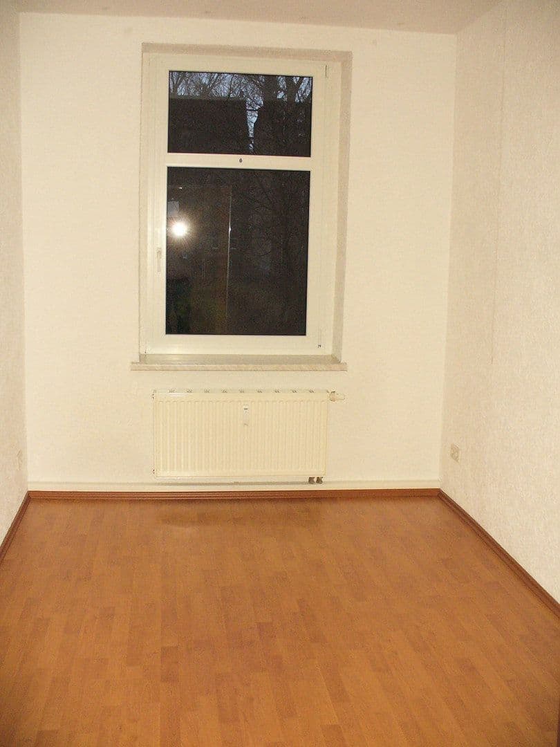 Pronájem bytu 3+1 74 m², Gutenbergstr. 32, Chemnitz, Sasko Pronájem bytu 3+1 74 m², Gutenbergstr. 32, Chemnitz, Sasko