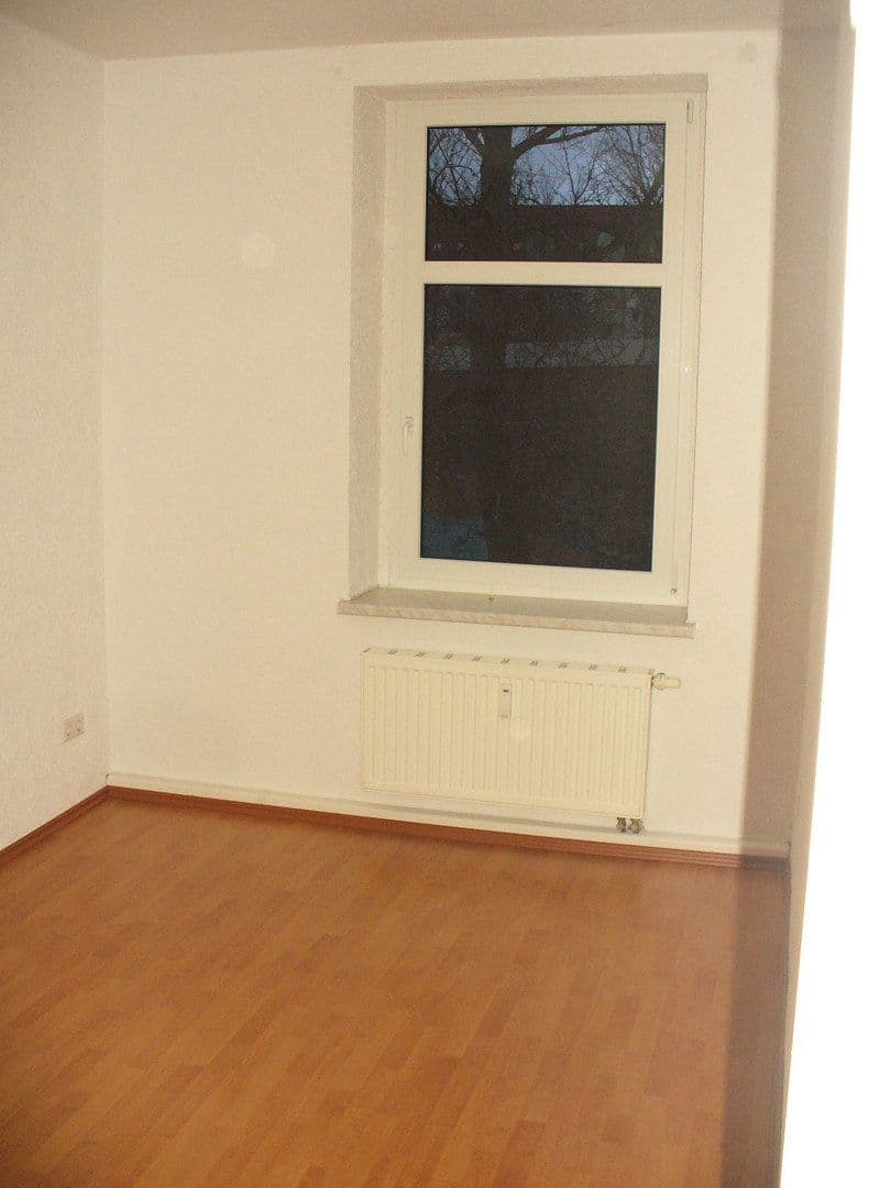 Pronájem bytu 3+1 74 m², Gutenbergstr. 32, Chemnitz, Sasko Pronájem bytu 3+1 74 m², Gutenbergstr. 32, Chemnitz, Sasko