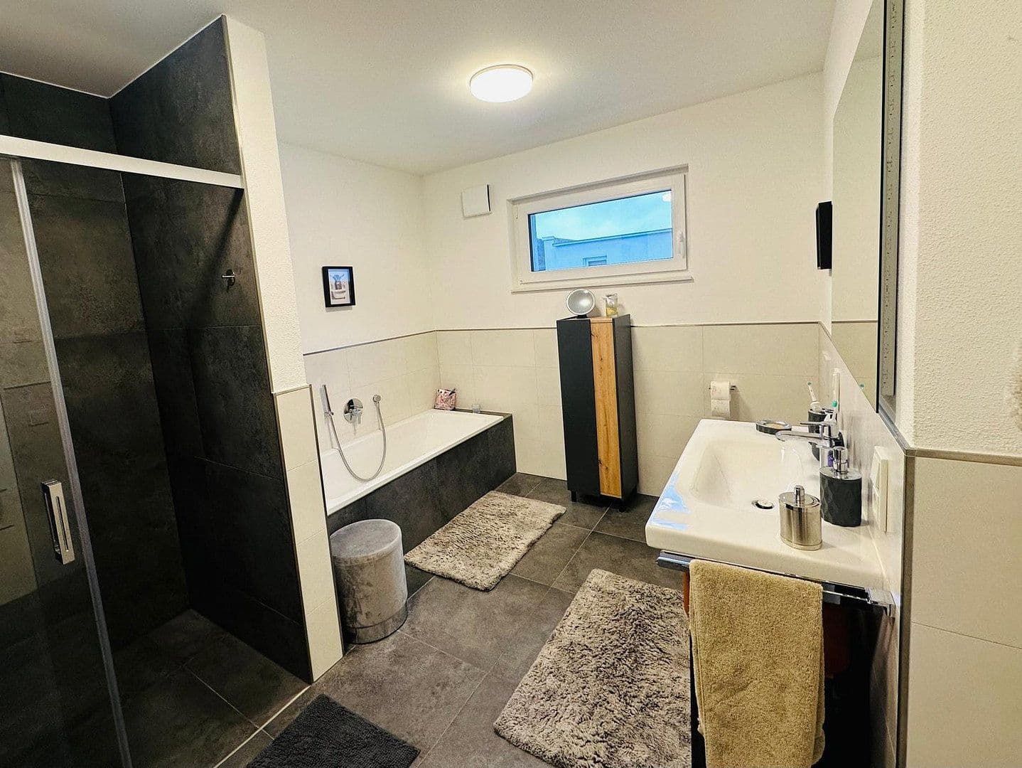 Pronájem bytu 3+1 140 m², Bollendorfer Str. 34 f, Echternacherbrück, Porýní-Falc Pronájem bytu 3+1 140 m², Bollendorfer Str. 34 f, Echternacherbrück, Porýní-Falc