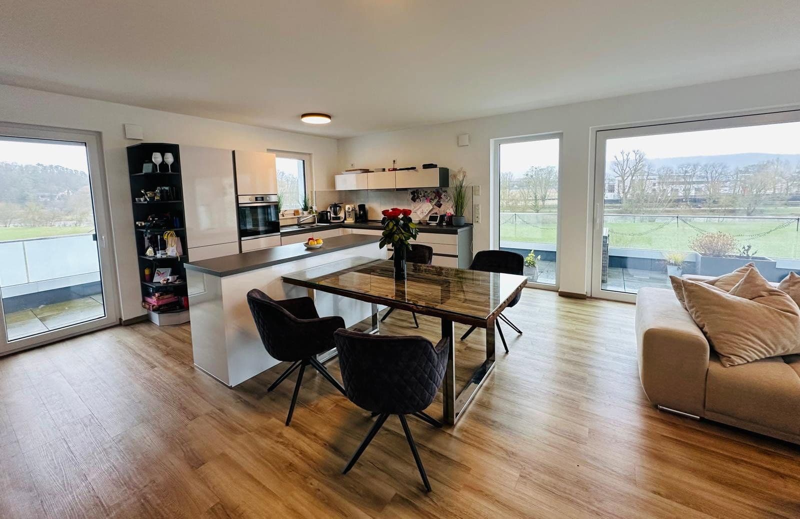 Pronájem bytu 3+1 140 m², Bollendorfer Str. 34 f, Echternacherbrück, Porýní-Falc Pronájem bytu 3+1 140 m², Bollendorfer Str. 34 f, Echternacherbrück, Porýní-Falc