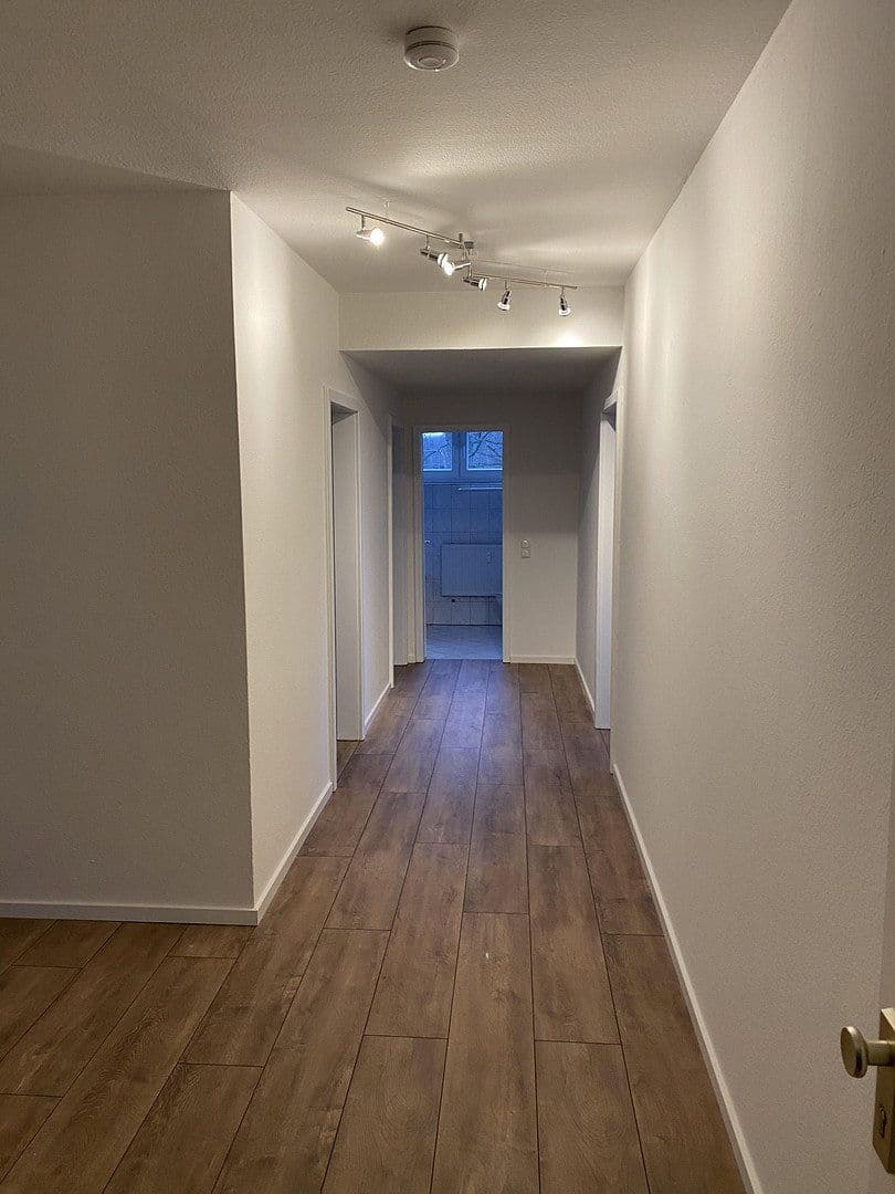 Pronájem bytu 3+1 96 m², Virchowstrasse 17, Siegen, Severní Porýní-Vestfálsko Pronájem bytu 3+1 96 m², Virchowstrasse 17, Siegen, Severní Porýní-Vestfálsko