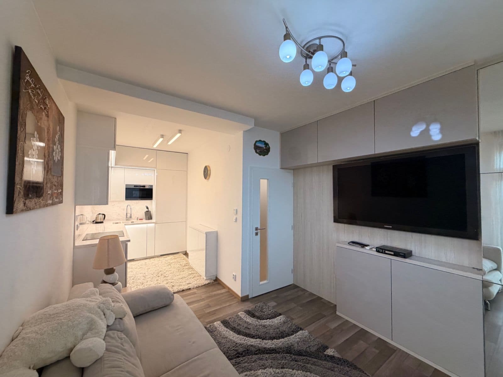 Pronájem bytu 2+kk 45 m², Kounicova, Brno, Jihomoravský kraj Pronájem bytu 2+kk 45 m², Kounicova, Brno, Jihomoravský kraj