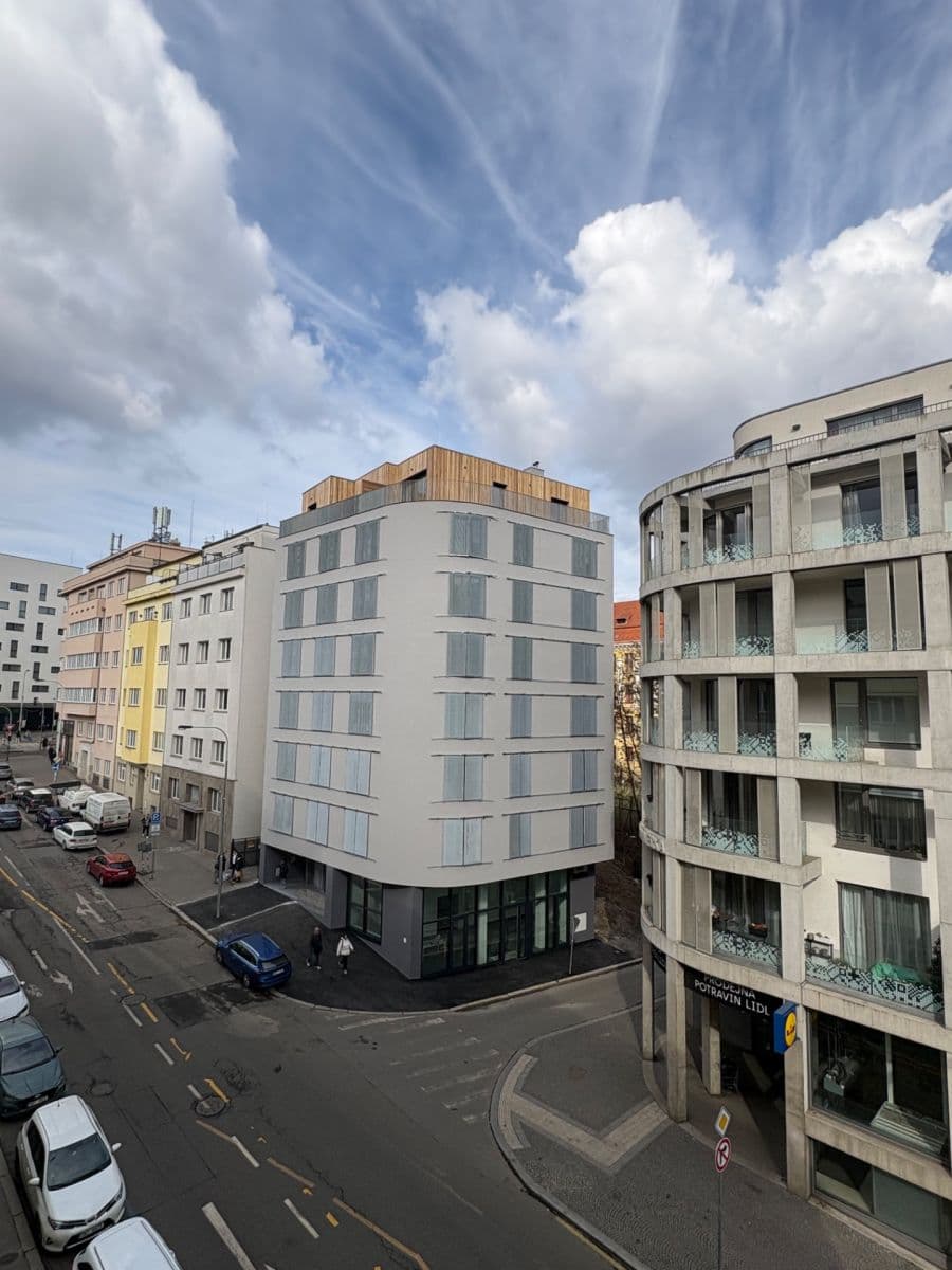 Prodej bytu 2+1 70 m², Vrchlického, Praha, Praha Prodej bytu 2+1 70 m², Vrchlického, Praha, Praha