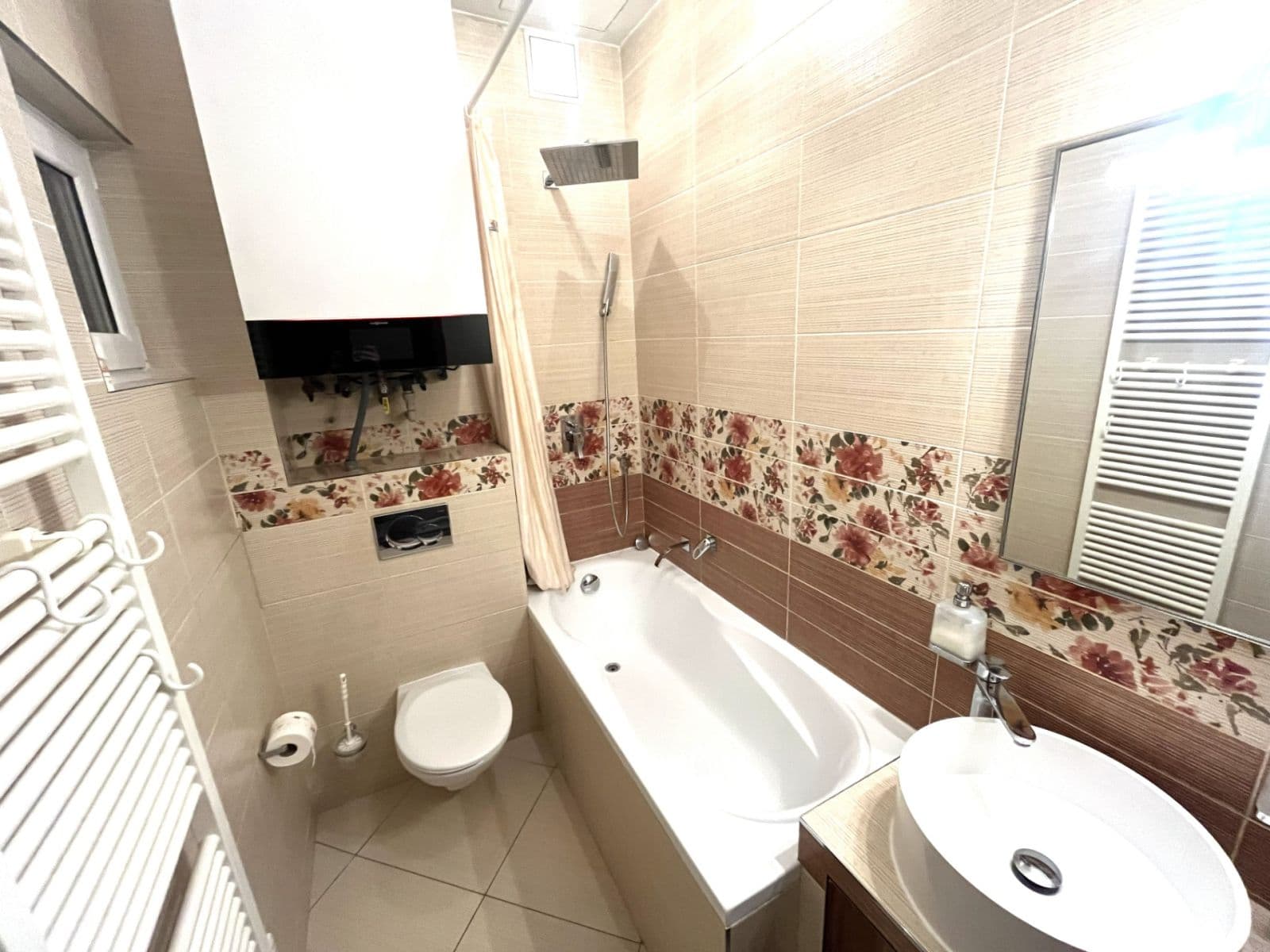 Pronájem bytu 3+kk 98 m², Puškinovo náměstí, Praha, Praha Pronájem bytu 3+kk 98 m², Puškinovo náměstí, Praha, Praha