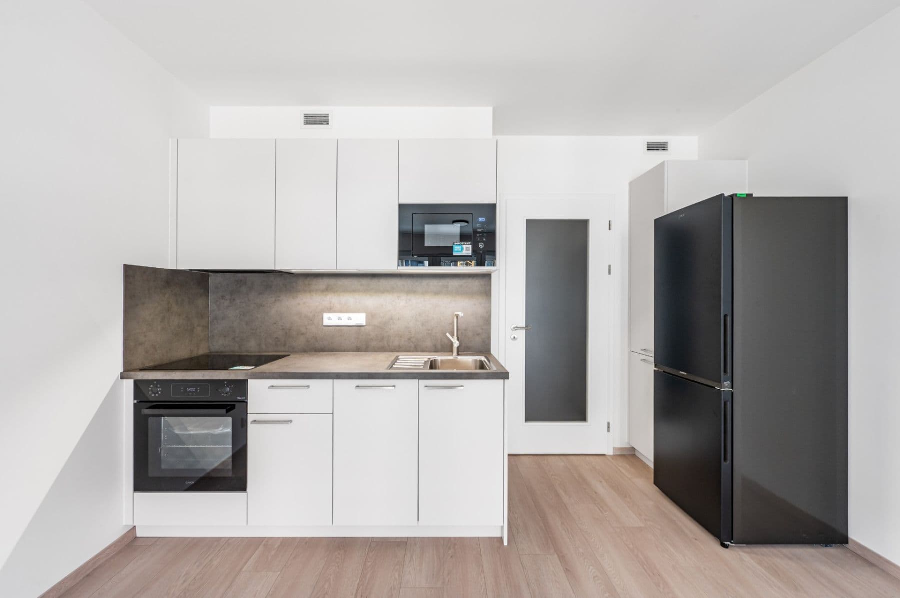 Pronájem bytu 1+kk 35 m², Gerstelova, Praha, Praha Pronájem bytu 1+kk 35 m², Gerstelova, Praha, Praha