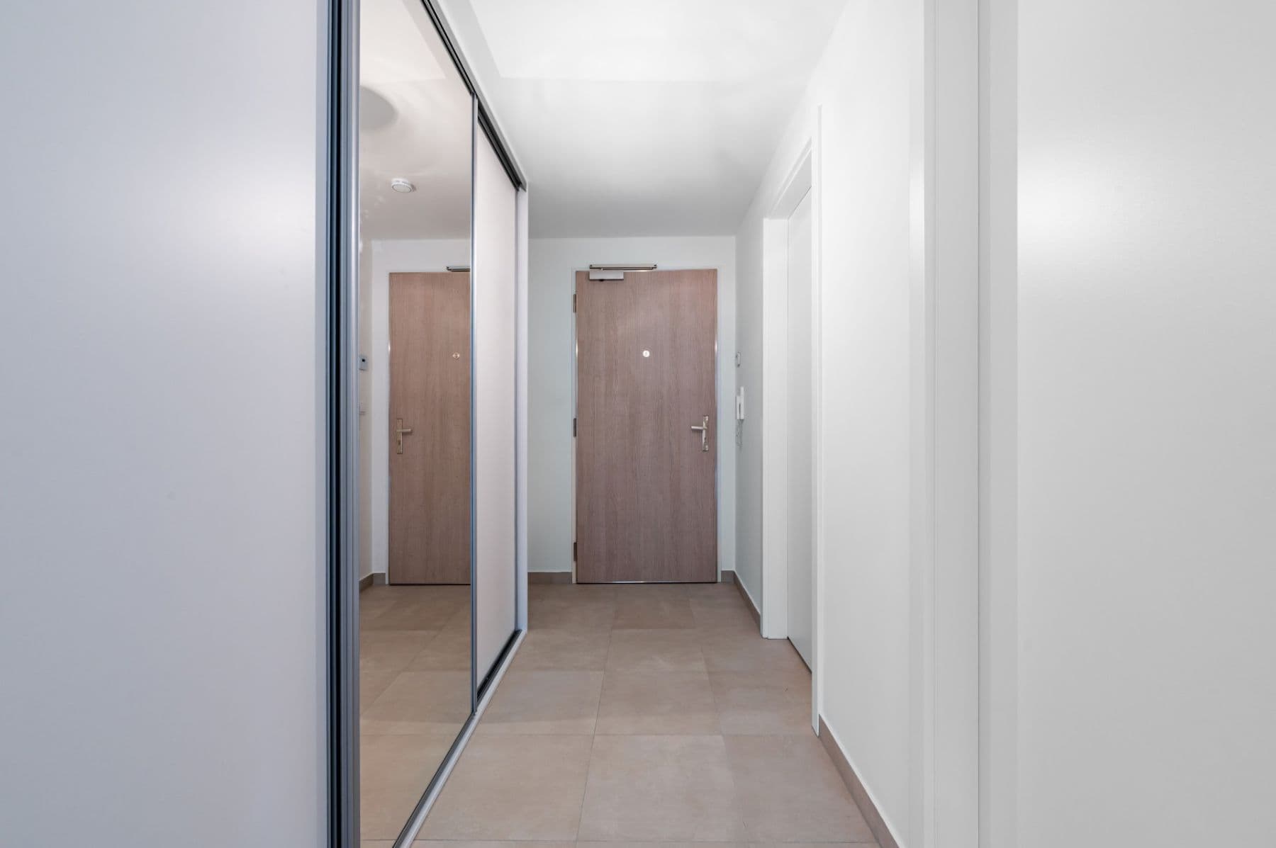 Pronájem bytu 1+kk 35 m², Gerstelova, Praha, Praha Pronájem bytu 1+kk 35 m², Gerstelova, Praha, Praha