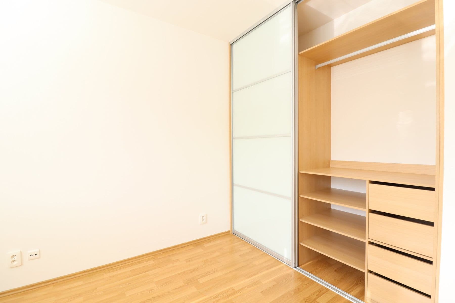 Pronájem bytu 2+kk 67 m², Přeučilova, Praha, Praha Pronájem bytu 2+kk 67 m², Přeučilova, Praha, Praha