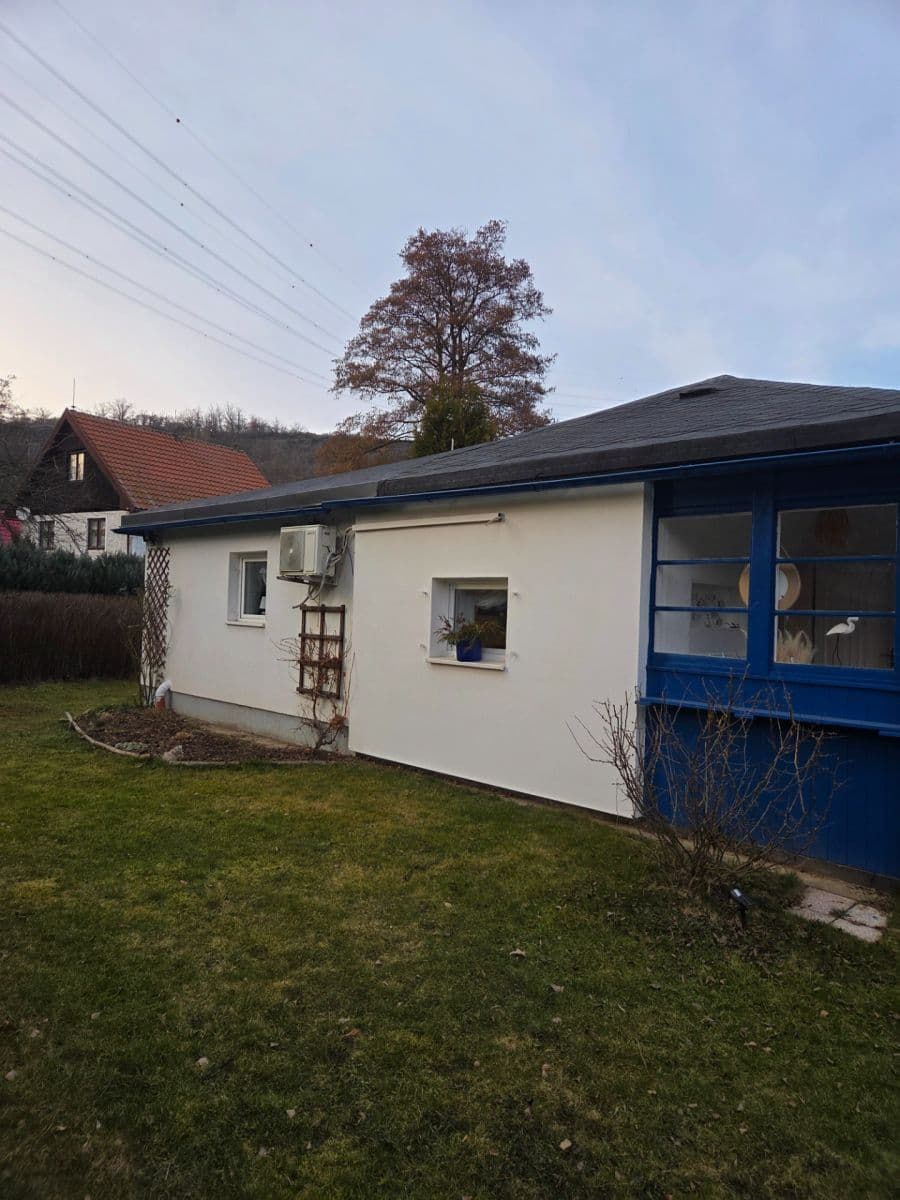 Pronájem chaty, chalupy 42 m², pozemek 481 m², Pod Chybou, Zadní Třebaň, Středočeský kraj Pronájem chaty, chalupy 42 m², pozemek 481 m², Pod Chybou, Zadní Třebaň, Středočeský kraj