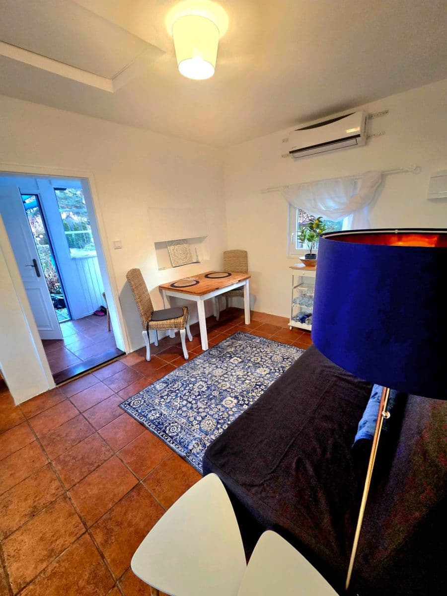 Pronájem chaty, chalupy 42 m², pozemek 481 m², Pod Chybou, Zadní Třebaň, Středočeský kraj Pronájem chaty, chalupy 42 m², pozemek 481 m², Pod Chybou, Zadní Třebaň, Středočeský kraj