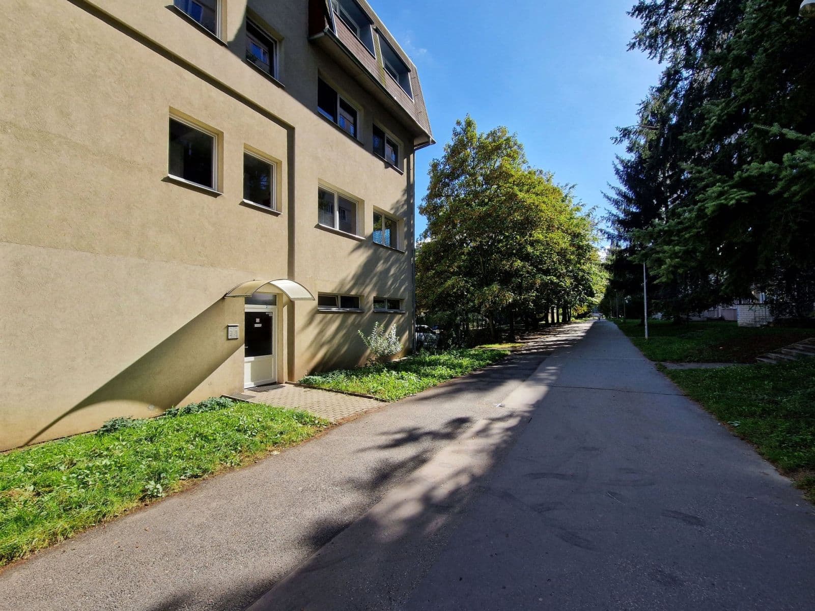 Pronájem bytu 1+kk 46 m², Mimoňská, Praha, Praha Pronájem bytu 1+kk 46 m², Mimoňská, Praha, Praha