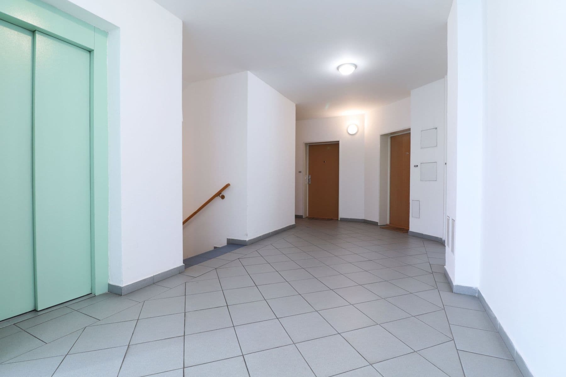 Pronájem bytu 1+kk 46 m², Mimoňská, Praha, Praha Pronájem bytu 1+kk 46 m², Mimoňská, Praha, Praha