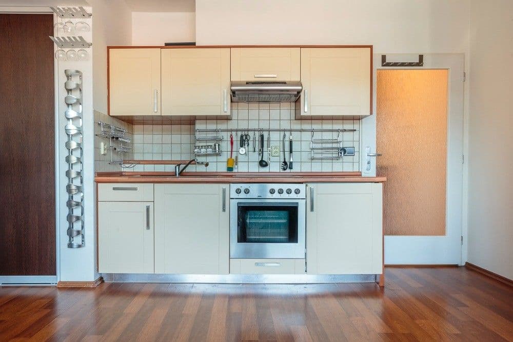 Pronájem bytu 1+kk 40 m², Skloněná, Praha, Praha Pronájem bytu 1+kk 40 m², Skloněná, Praha, Praha