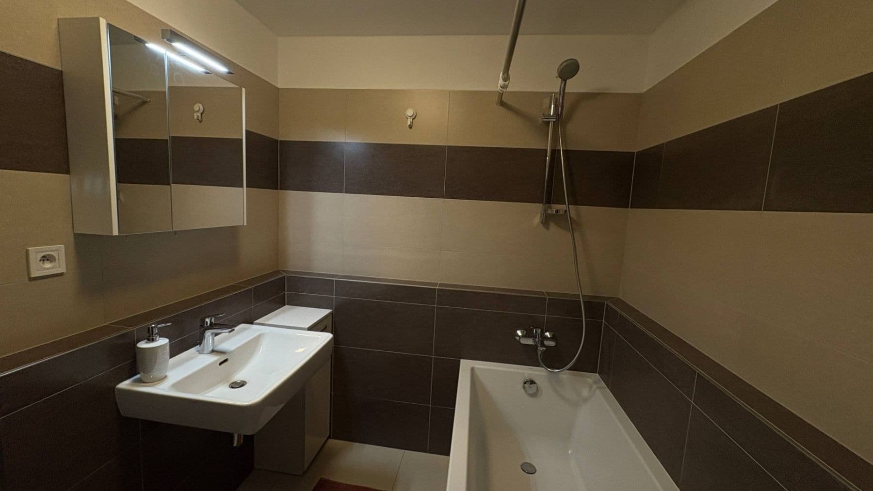 Pronájem bytu 2+kk 59 m², Zdiměřická, Praha, Praha Pronájem bytu 2+kk 59 m², Zdiměřická, Praha, Praha