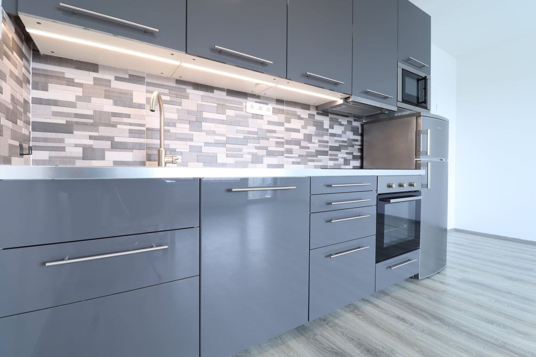 Pronájem bytu 1+kk 34 m², Modrého, Praha, Praha Pronájem bytu 1+kk 34 m², Modrého, Praha, Praha