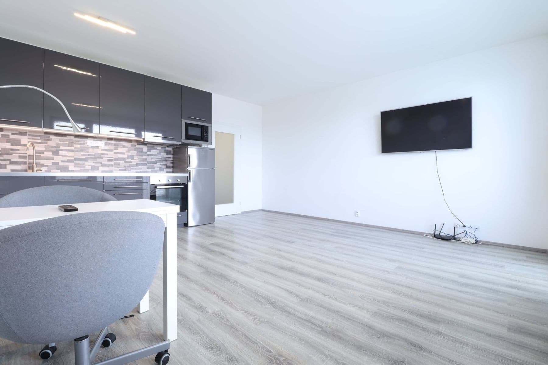 Pronájem bytu 1+kk 34 m², Modrého, Praha, Praha Pronájem bytu 1+kk 34 m², Modrého, Praha, Praha