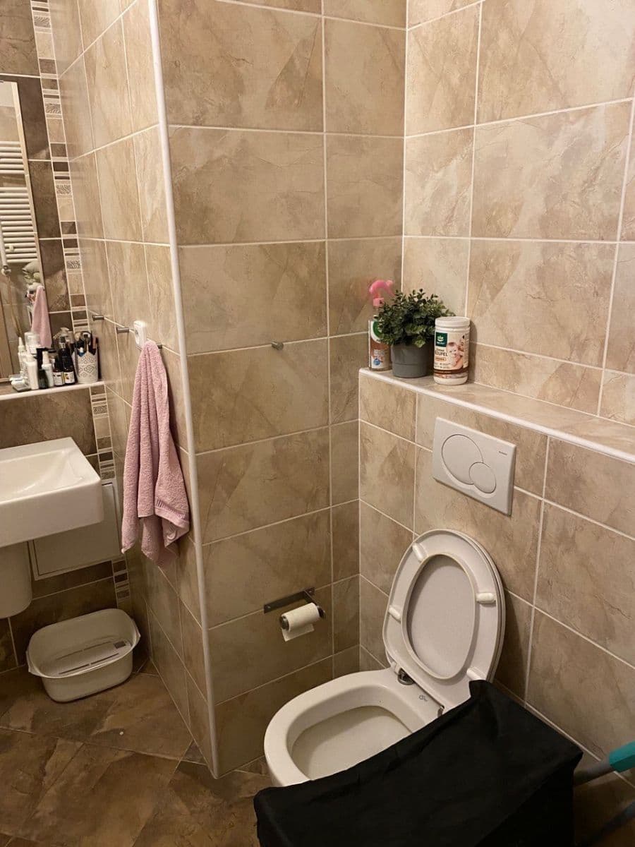 Pronájem bytu 2+kk 48 m², Pod Harfou, Praha, Praha Pronájem bytu 2+kk 48 m², Pod Harfou, Praha, Praha