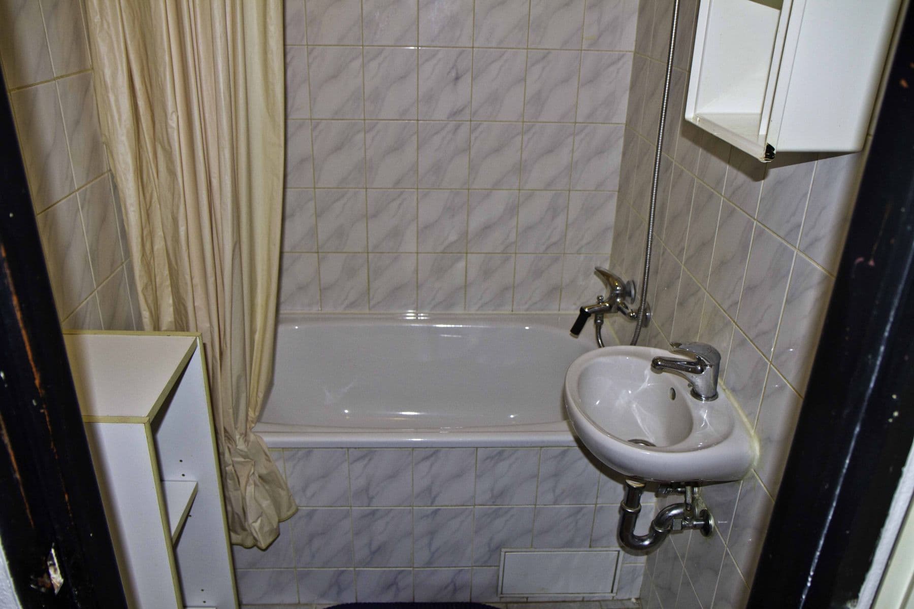 Pronájem bytu 2+1 44 m², Holandská, Kladno, Středočeský kraj Pronájem bytu 2+1 44 m², Holandská, Kladno, Středočeský kraj