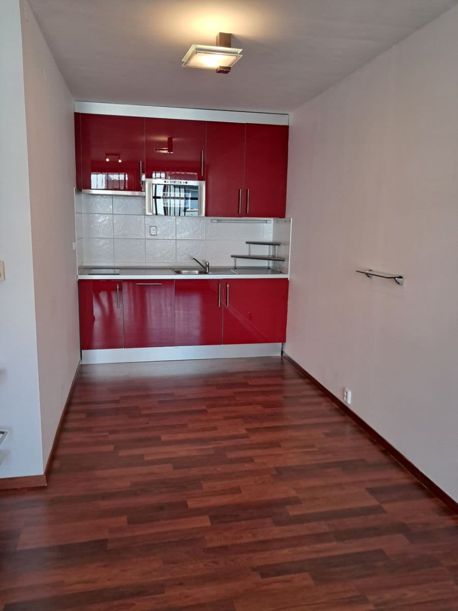 Pronájem bytu 2+kk 44 m², Hradecká, Praha, Praha Pronájem bytu 2+kk 44 m², Hradecká, Praha, Praha