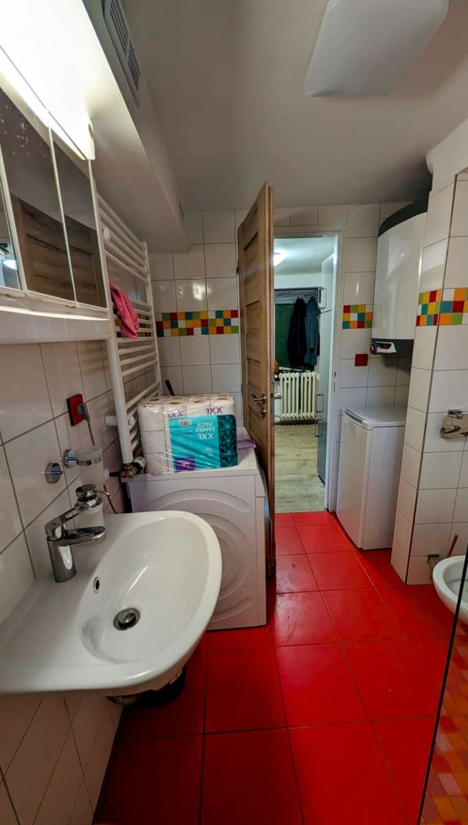 Pronájem bytu 2+kk 50 m², Květová, Praha, Praha Pronájem bytu 2+kk 50 m², Květová, Praha, Praha