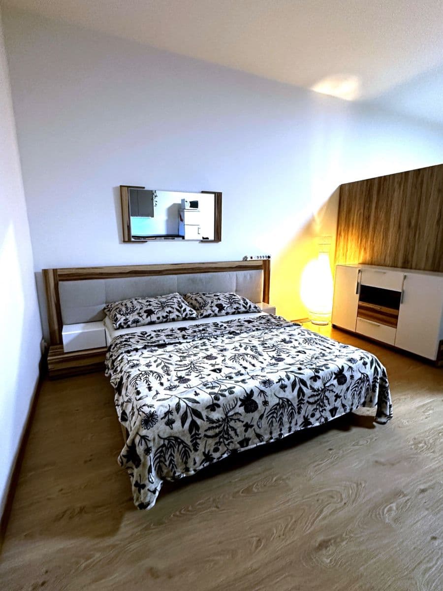Pronájem bytu 1+kk 66 m², Březenská, Praha, Praha Pronájem bytu 1+kk 66 m², Březenská, Praha, Praha