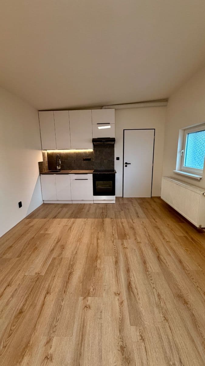 Pronájem bytu 1+kk 28 m², Pokorného, Praha, Praha Pronájem bytu 1+kk 28 m², Pokorného, Praha, Praha