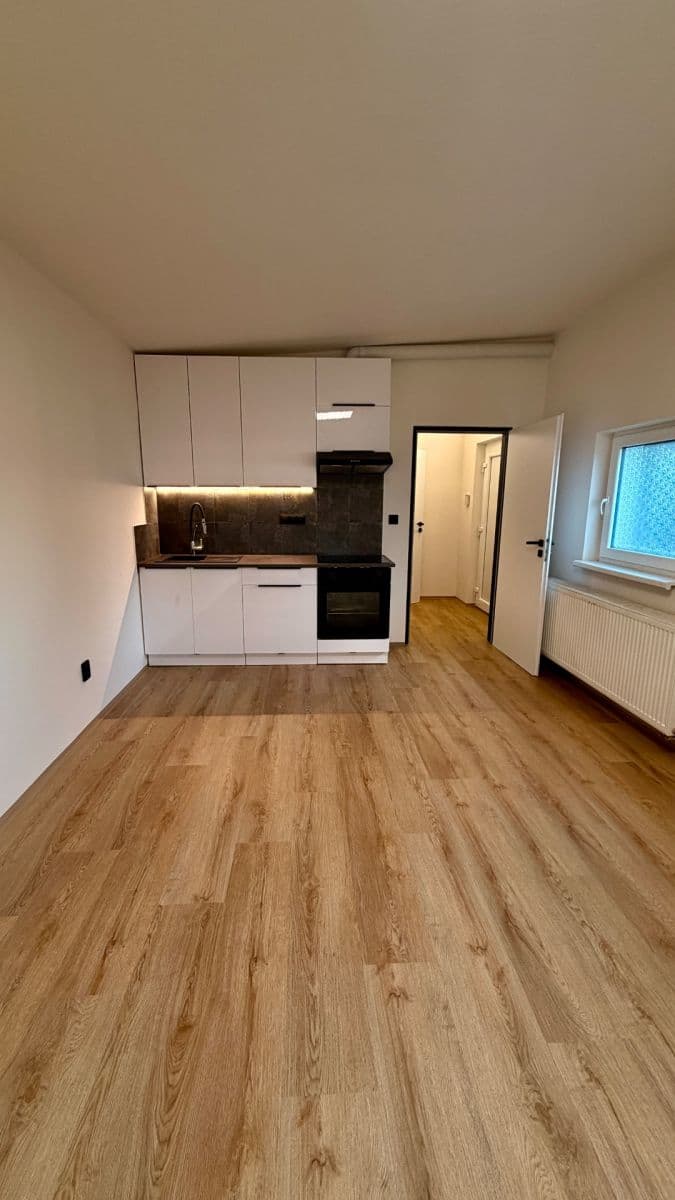 Pronájem bytu 1+kk 28 m², Pokorného, Praha, Praha Pronájem bytu 1+kk 28 m², Pokorného, Praha, Praha