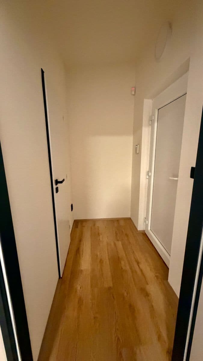 Pronájem bytu 1+kk 28 m², Pokorného, Praha, Praha Pronájem bytu 1+kk 28 m², Pokorného, Praha, Praha