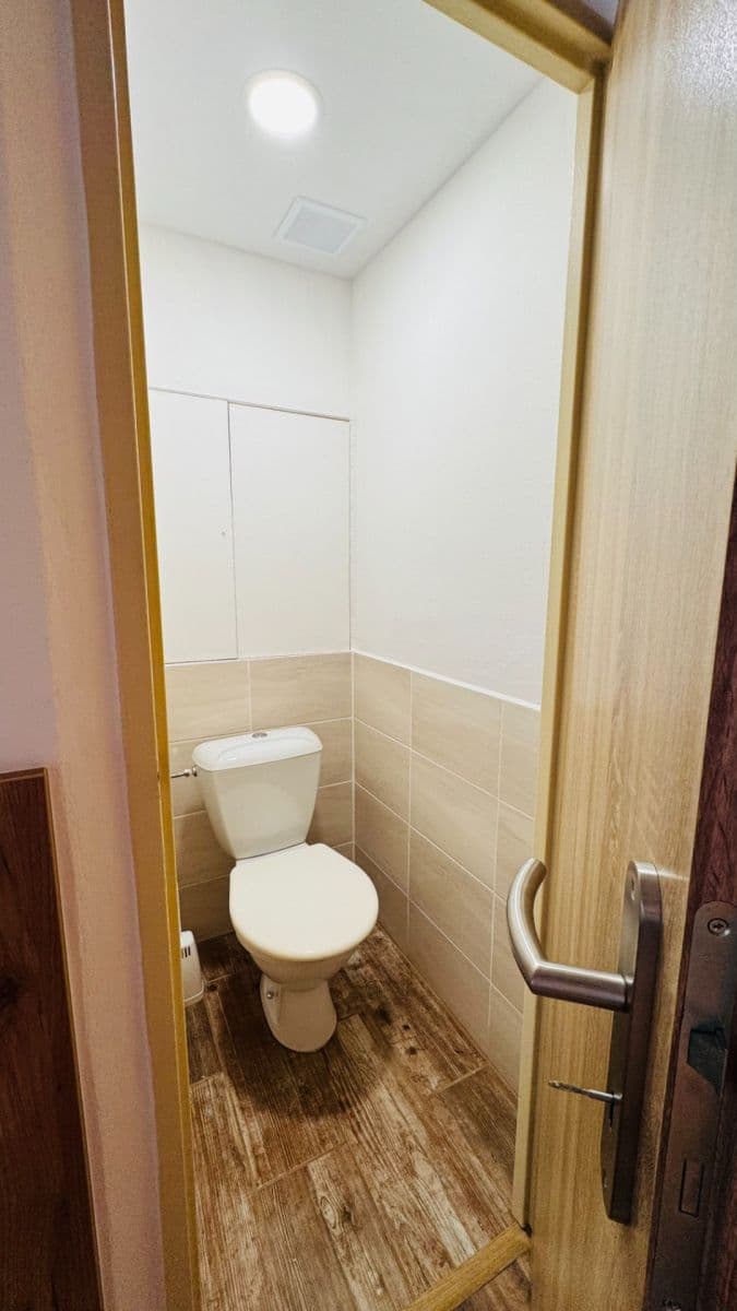 Pronájem bytu 2+1 51 m², U Hřbitova, Jihlava, Kraj Vysočina Pronájem bytu 2+1 51 m², U Hřbitova, Jihlava, Kraj Vysočina