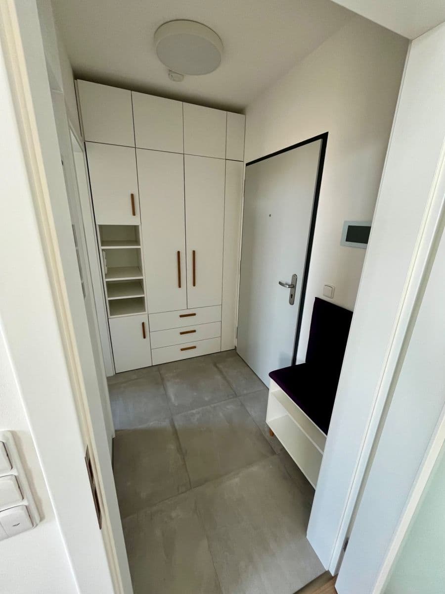 Pronájem bytu 2+kk 37 m², Třebohostická, Praha, Praha Pronájem bytu 2+kk 37 m², Třebohostická, Praha, Praha