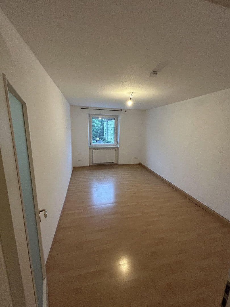 Pronájem bytu 2+1 50 m², Ulmenstraße 18, Nürnberg, Bavorsko Pronájem bytu 2+1 50 m², Ulmenstraße 18, Nürnberg, Bavorsko