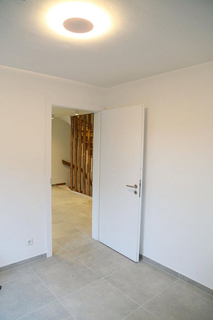 Pronájem domu 205 m², pozemek 311 m², Meerbusch, Severní Porýní-Vestfálsko Pronájem domu 205 m², pozemek 311 m², Meerbusch, Severní Porýní-Vestfálsko