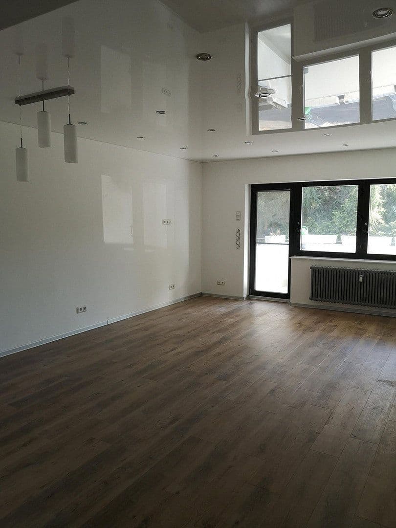 Pronájem bytu 3+1 85 m², Mulheim an der Ruhr, Severní Porýní-Vestfálsko Pronájem bytu 3+1 85 m², Mulheim an der Ruhr, Severní Porýní-Vestfálsko