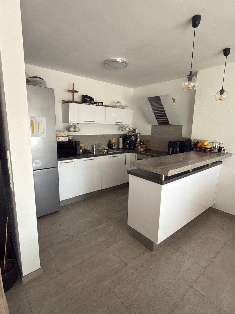 Pronájem bytu 3+1 74 m², Schwieberdingen, Bádensko-Württembersko Pronájem bytu 3+1 74 m², Schwieberdingen, Bádensko-Württembersko