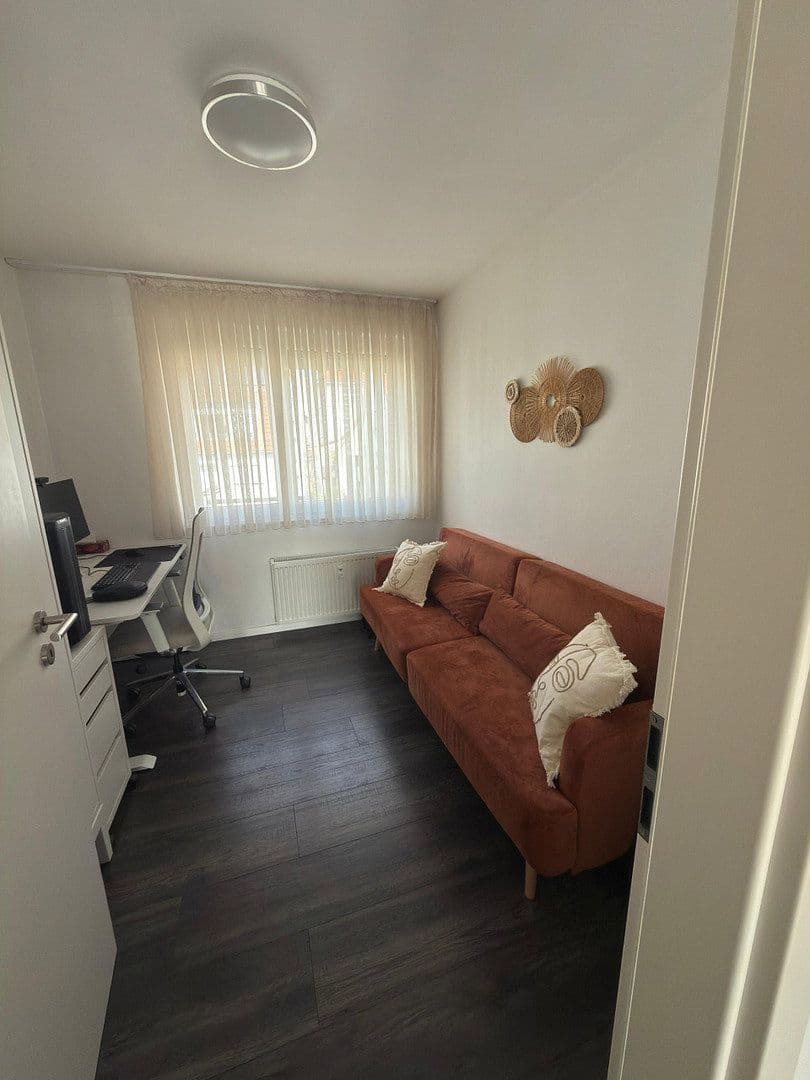 Pronájem bytu 3+1 74 m², Schwieberdingen, Bádensko-Württembersko Pronájem bytu 3+1 74 m², Schwieberdingen, Bádensko-Württembersko