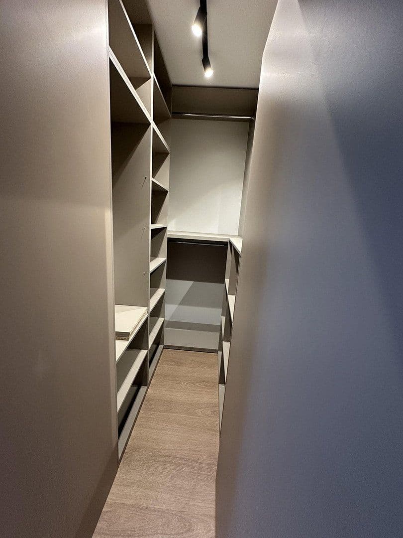 Pronájem bytu 2+1 50 m², Gotha-Allee 36, Berlin, Berlín Pronájem bytu 2+1 50 m², Gotha-Allee 36, Berlin, Berlín