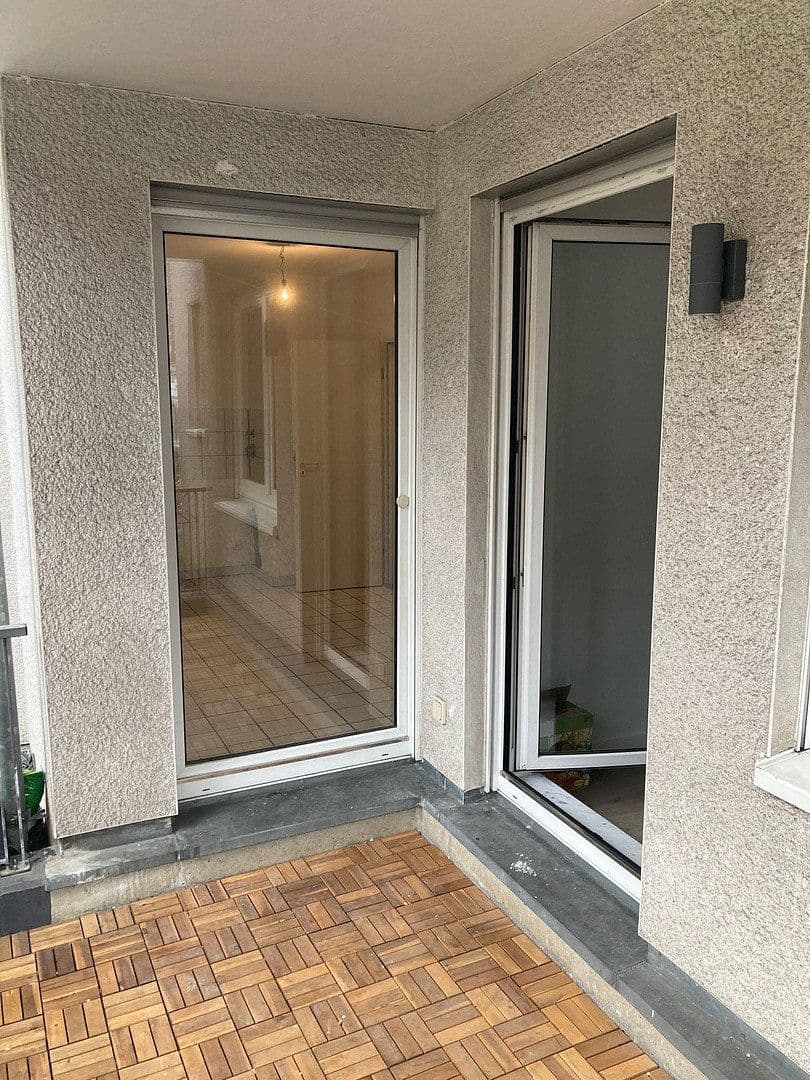 Pronájem bytu 4+1 102 m², Markusstr. 9, Niederkassel, Severní Porýní-Vestfálsko Pronájem bytu 4+1 102 m², Markusstr. 9, Niederkassel, Severní Porýní-Vestfálsko