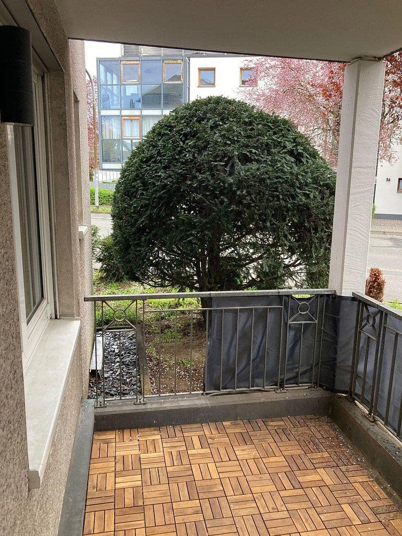 Pronájem bytu 4+1 102 m², Markusstr. 9, Niederkassel, Severní Porýní-Vestfálsko Pronájem bytu 4+1 102 m², Markusstr. 9, Niederkassel, Severní Porýní-Vestfálsko